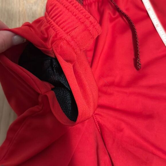 Under armour red athletic shorts size youth large boys - Picture 7 of 8